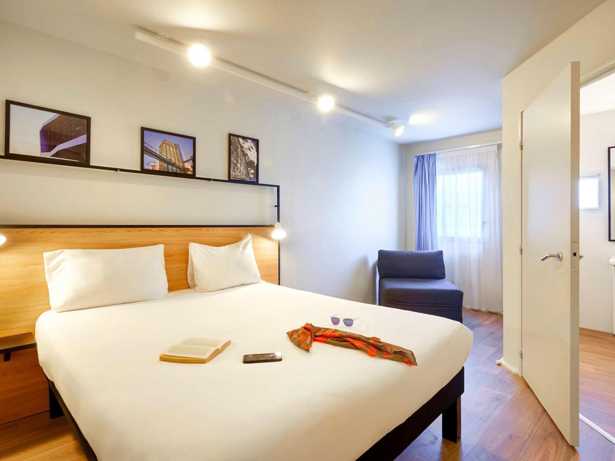 Ibis Lorient Centre Gare Hotel Exterior foto